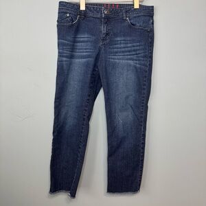 ✨3/$20✨ Elle Low Rise Ankle Straight Leg Raw Hem Jeans. Women’s 8